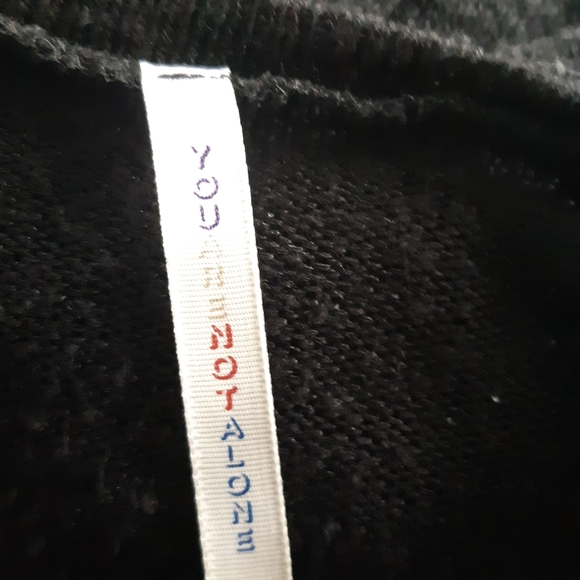 You Are Not Alone Women's sweater Size M/L - Picture 9 of 9